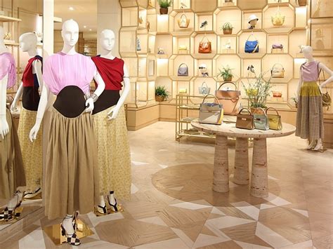 shop tory burch outlet.